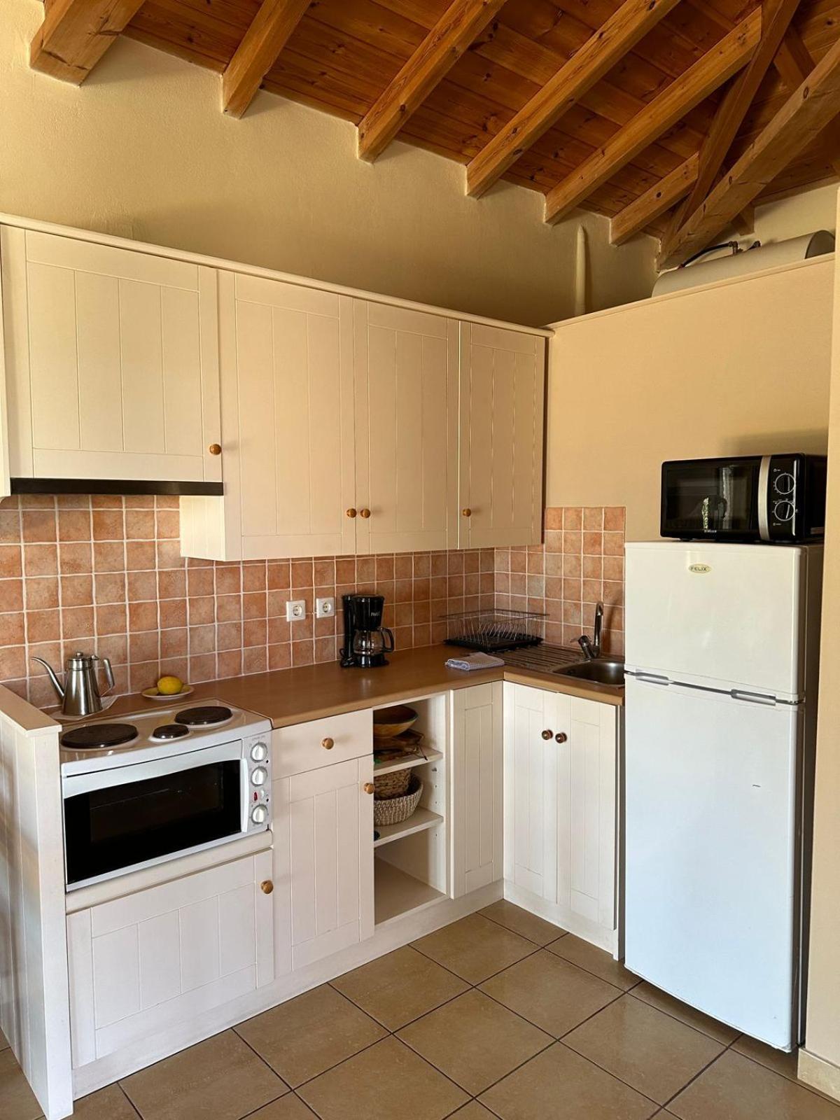 Amoni Holiday Homes